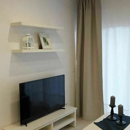 With 2 Bedrooms In - 10 M From The Lägenhet *